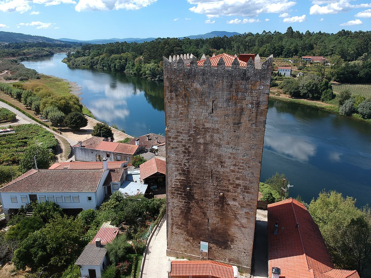 Torre de Lapela